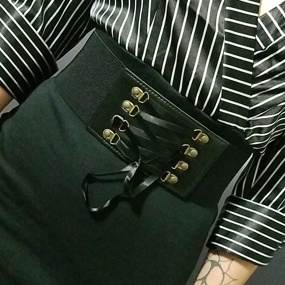 STUNNING IMPORTED OFFICE DRESS - Picture 5 of 8